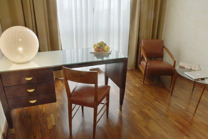 Hotel Della Citta Et De La Ville Forlì Zimmer foto